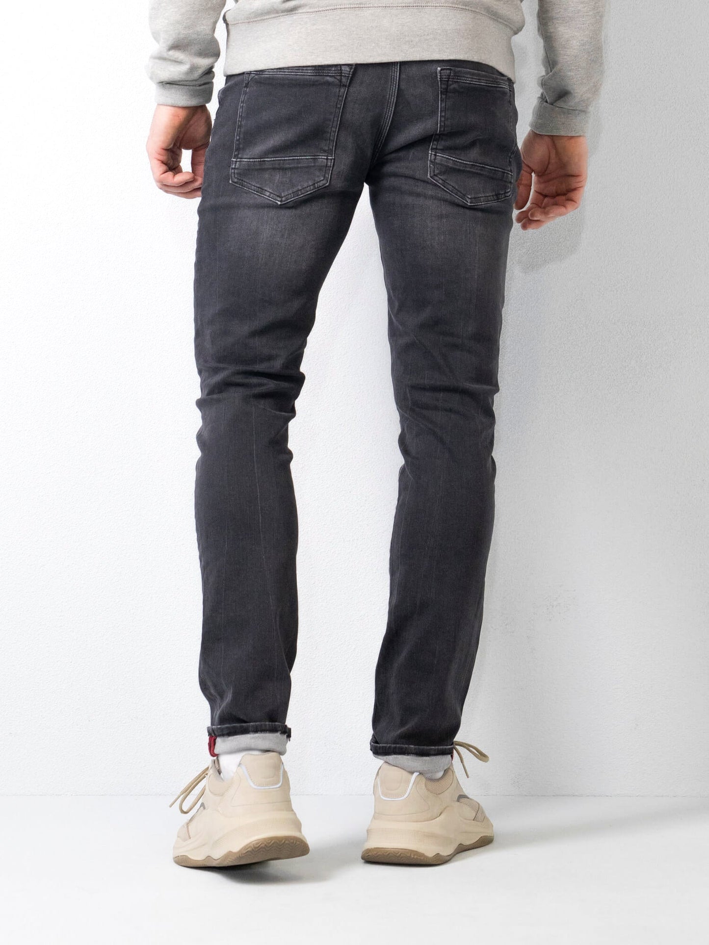 Męskie Jeansy Slim Fit z Klasycznym Układem Pięciu Kieszeni