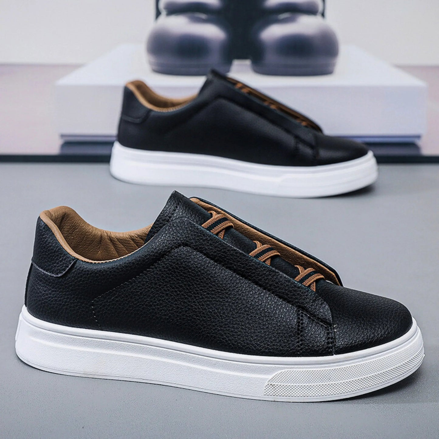 Męskie Sneakersy Wsuwane z Ozdobnym Sznurowaniem i Wytrzymałą Cholewką