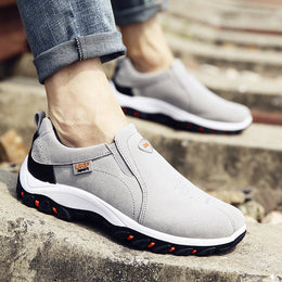 Męskie Wsuwane Buty Outdoorowe z Cholewką z Zamszu Ekologicznego i Podeszwą z Tworzywa