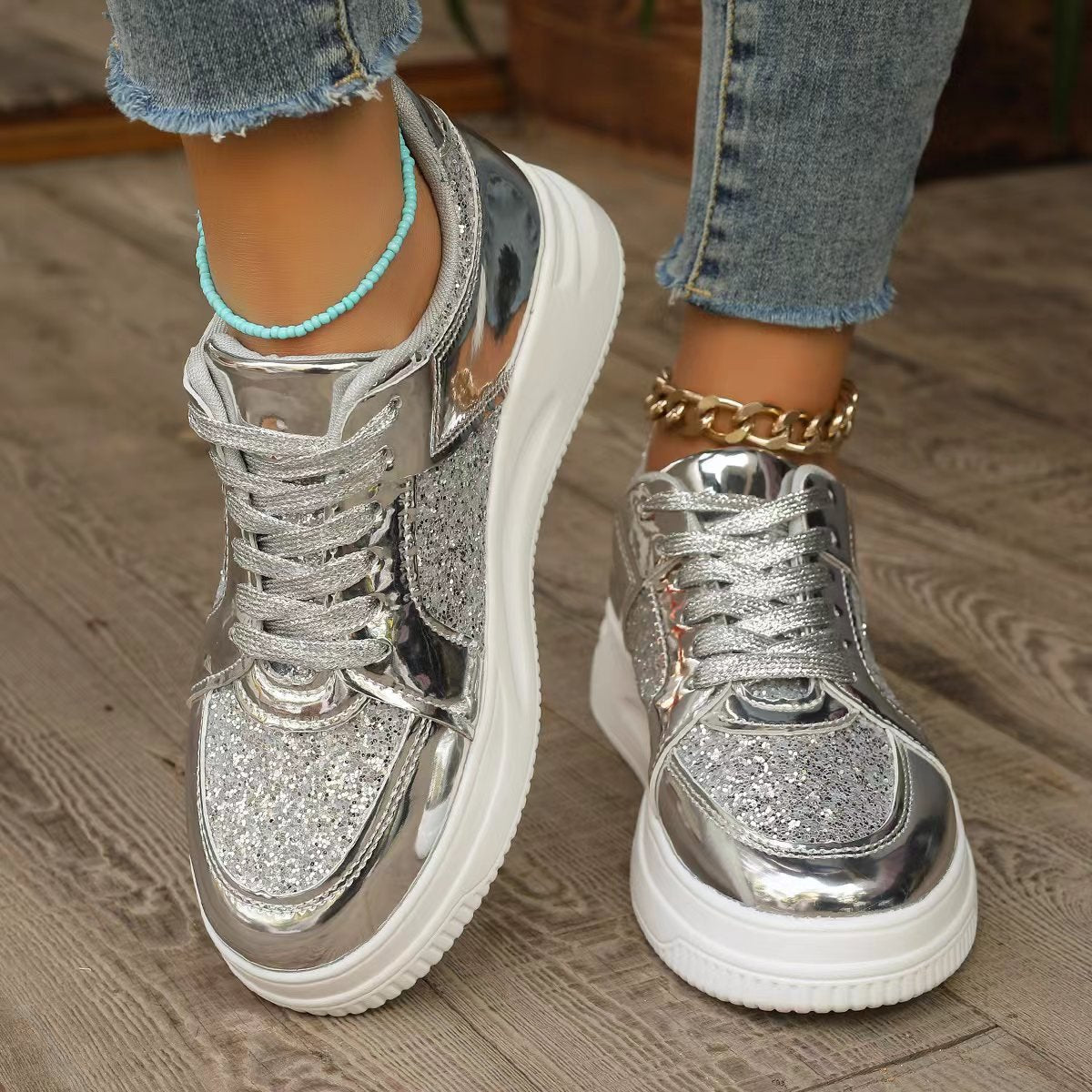 Damskie Sneakersy Sznurowane z Cekinowymi Detalami i Grubą Płaską Podeszwą