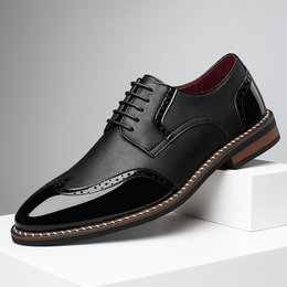 Męskie Buty Brogue z Ozdobnym Perforowaniem i Zakończeniem Wingtip