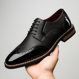 Męskie Buty Brogue z Ozdobnym Perforowaniem i Zakończeniem Wingtip