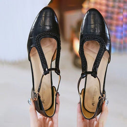 Damskie Buty Na Niskim Obcasie Ze Szpiczastym Noskiem I Paskiem Krzyzowym