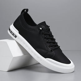 Męskie Sneakersy Sznurowane z Gładką Cholewką i Wkładką Amortyzującą