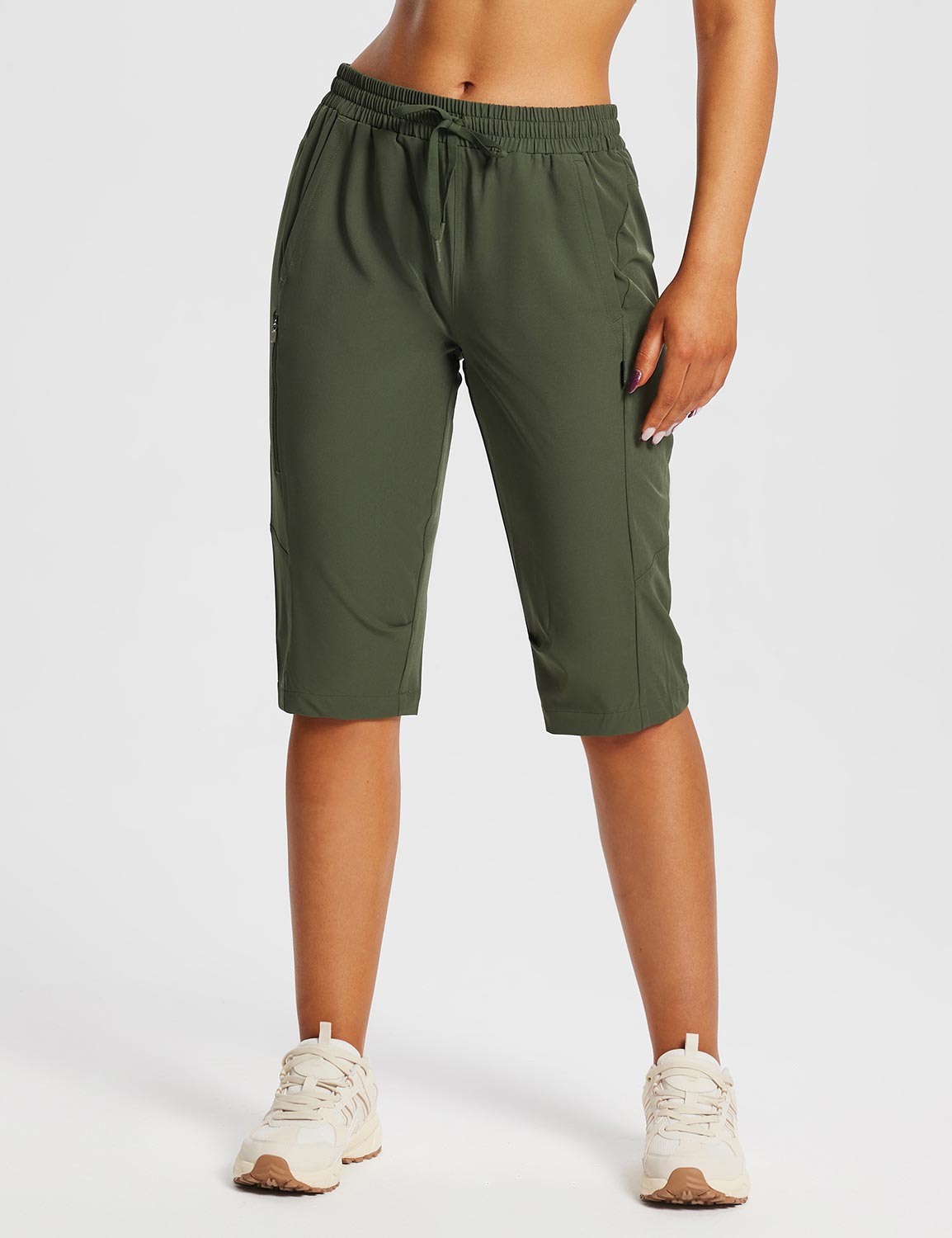 Damskie Spodnie Outdoor Capri z Kieszeniami i Regulowanym Pasem