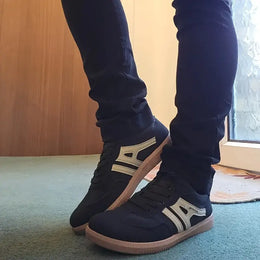 Damskie Sneakersy Retro z Panelowym Wykończeniem i Ozdobnymi Przeszyciami