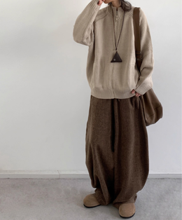 Damskie Spodnie Loungewear Szerokie z Sztruksu o Prążkowanej Strukturze z Wiązaniem w Pasie