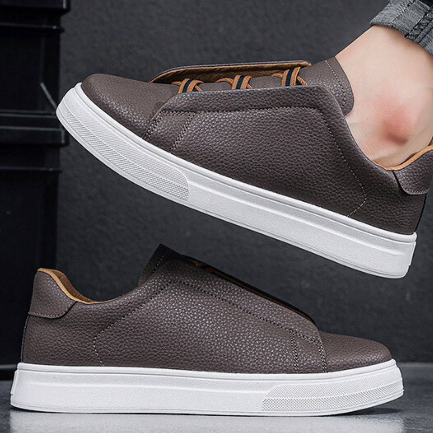Męskie Sneakersy Wsuwane z Ozdobnym Sznurowaniem i Wytrzymałą Cholewką