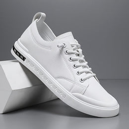 Męskie Sneakersy Sznurowane z Gładką Cholewką i Wkładką Amortyzującą