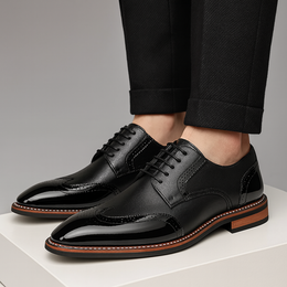 Męskie Buty Brogue z Ozdobnym Perforowaniem i Zakończeniem Wingtip
