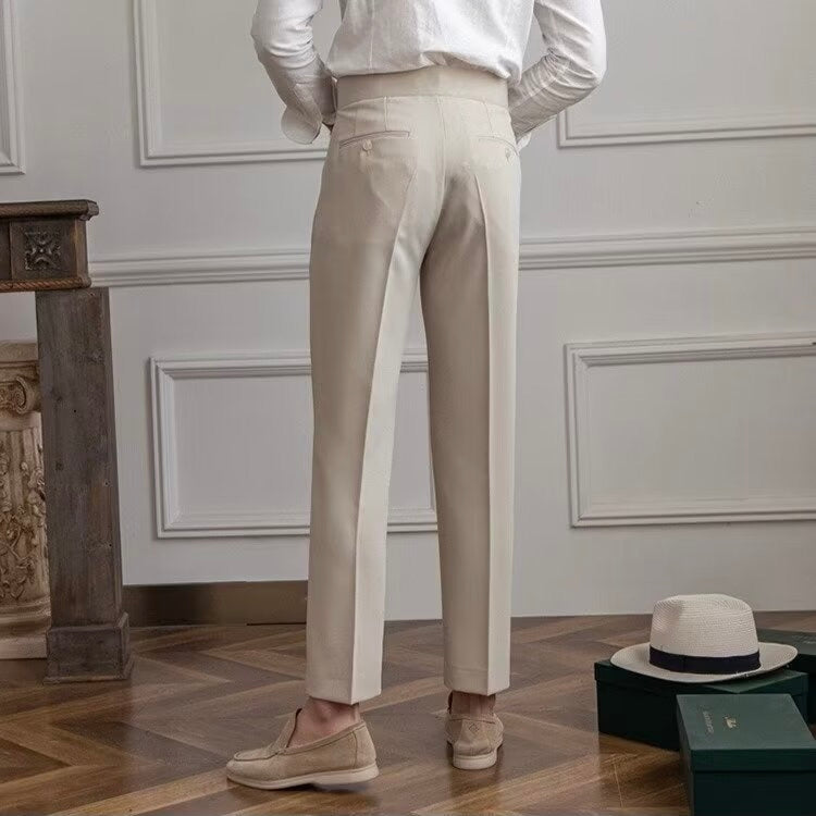 Męskie Spodnie Taliowane z Regulowaną Klamrą i Eleganckim Wykończeniem