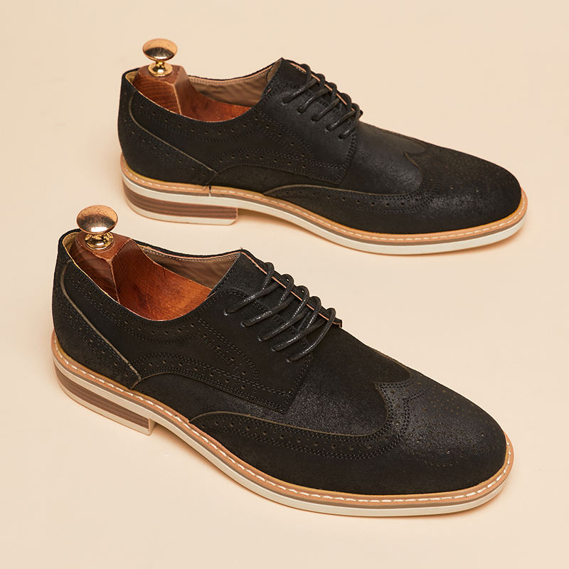 Męskie Buty Sznurowane z Wingtips i Ażurowymi Detalami (Brogue)