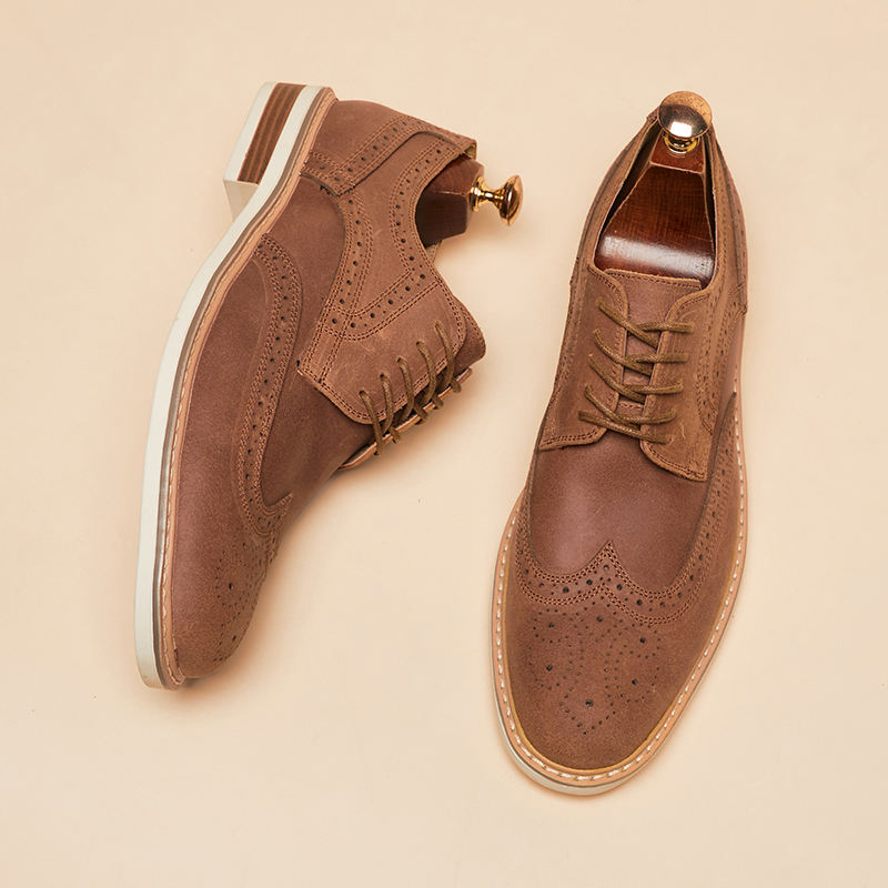 Męskie Buty Sznurowane z Wingtips i Ażurowymi Detalami (Brogue)