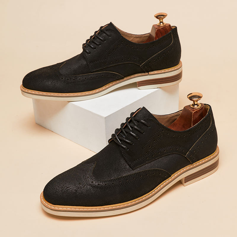 Męskie Buty Sznurowane z Wingtips i Ażurowymi Detalami (Brogue)