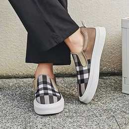 Męskie Trampki Wsuwane Ze Wzorem W Kratę I Amortyzowaną Podeszwą