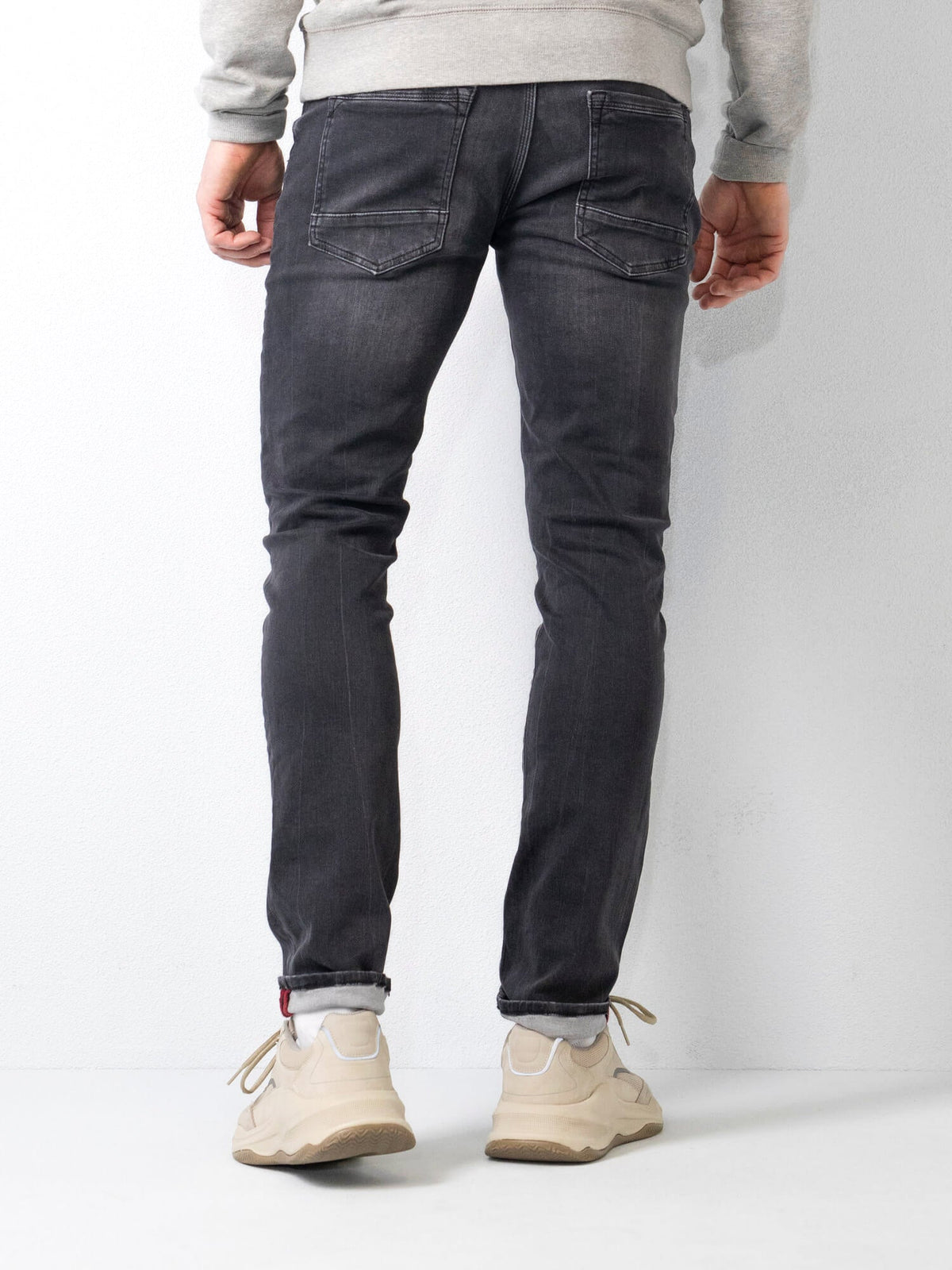 Męskie Jeansy Slim Fit z Klasycznym Układem Pięciu Kieszeni