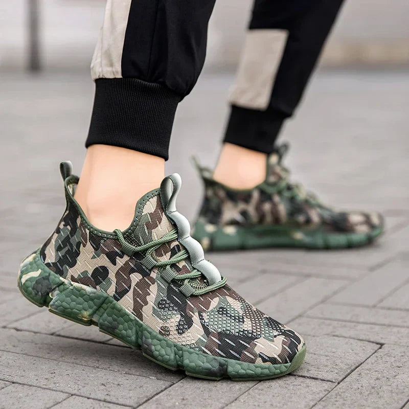 Męskie Sneakersy z Oddychającą Siatką, Wzorem Kamuflażu i Grubą Podeszwą