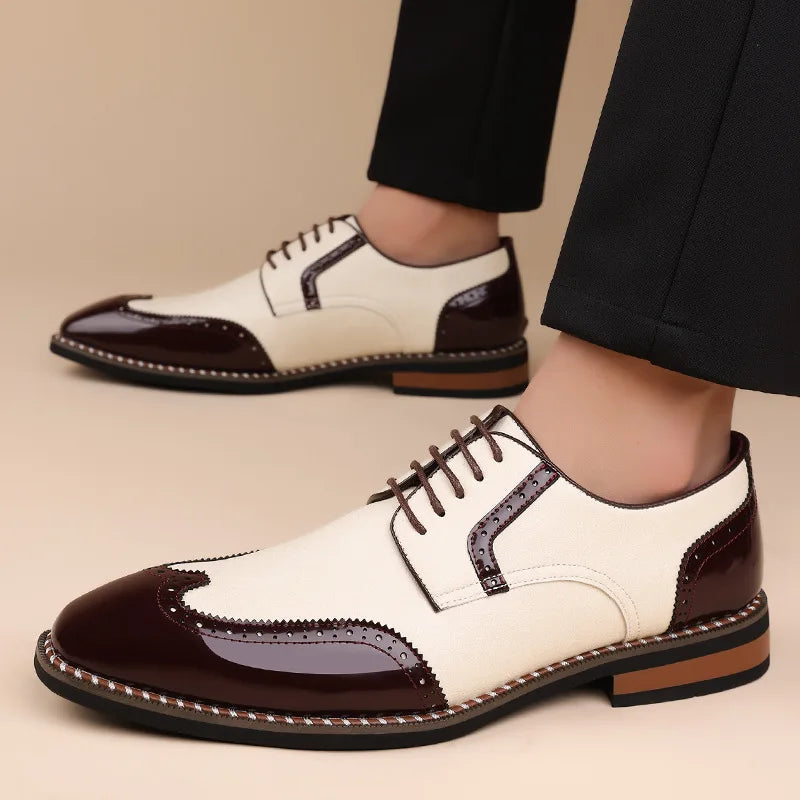Męskie Buty Brogue z Ozdobnym Perforowaniem i Zakończeniem Wingtip