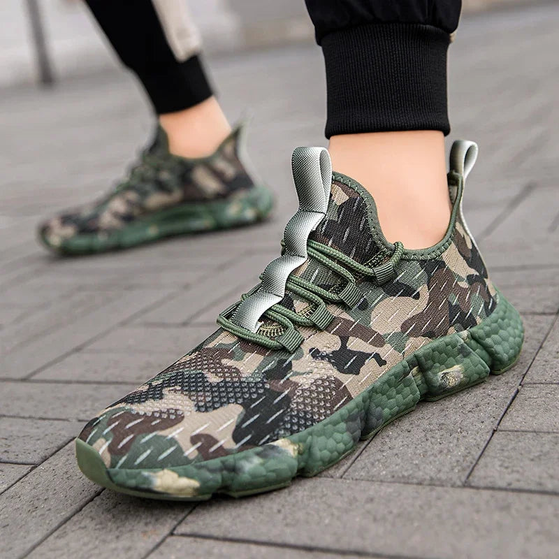 Męskie Sneakersy z Oddychającą Siatką, Wzorem Kamuflażu i Grubą Podeszwą