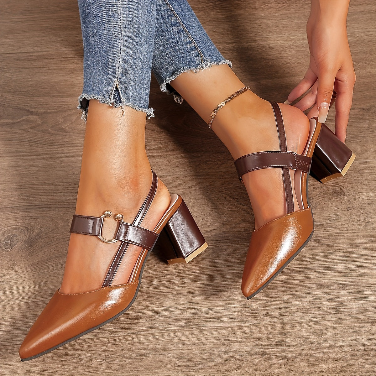 Damskie Buty Na Obcasie Typu Slingback Z Noskiem W Szpic I Zapięciem Na Sprzączkę