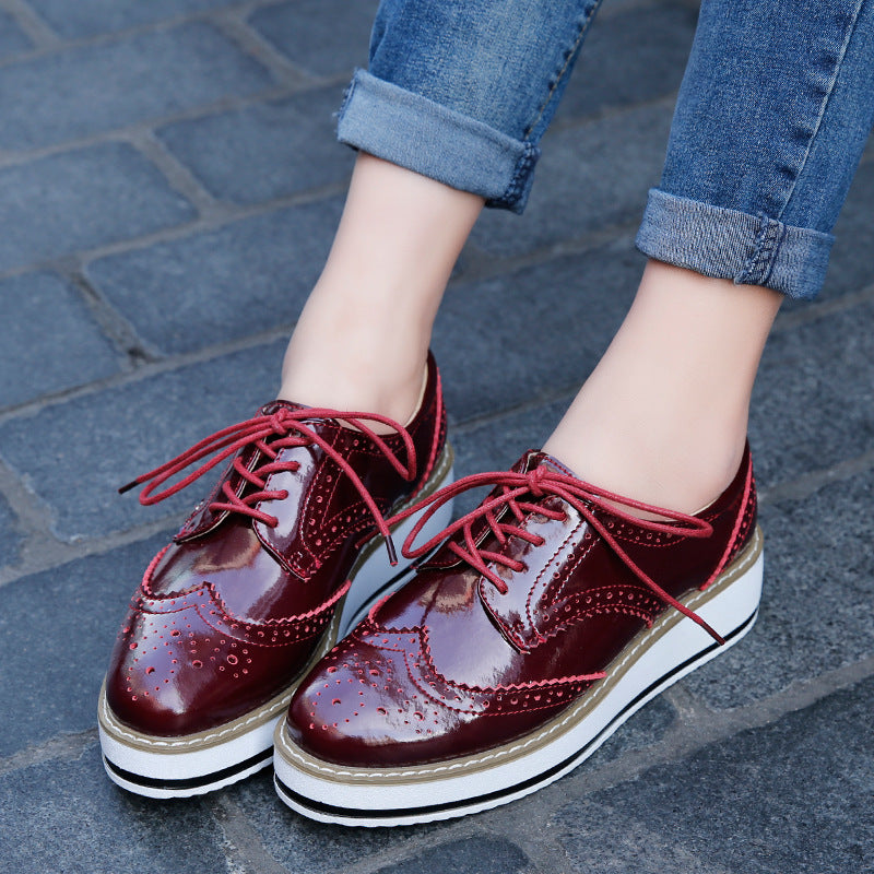 Damskie Wiosenne Płaskie Buty Sznurowane Z Lakierowaną Cholewką Faux Leather Z Okrągłym Noskiem
