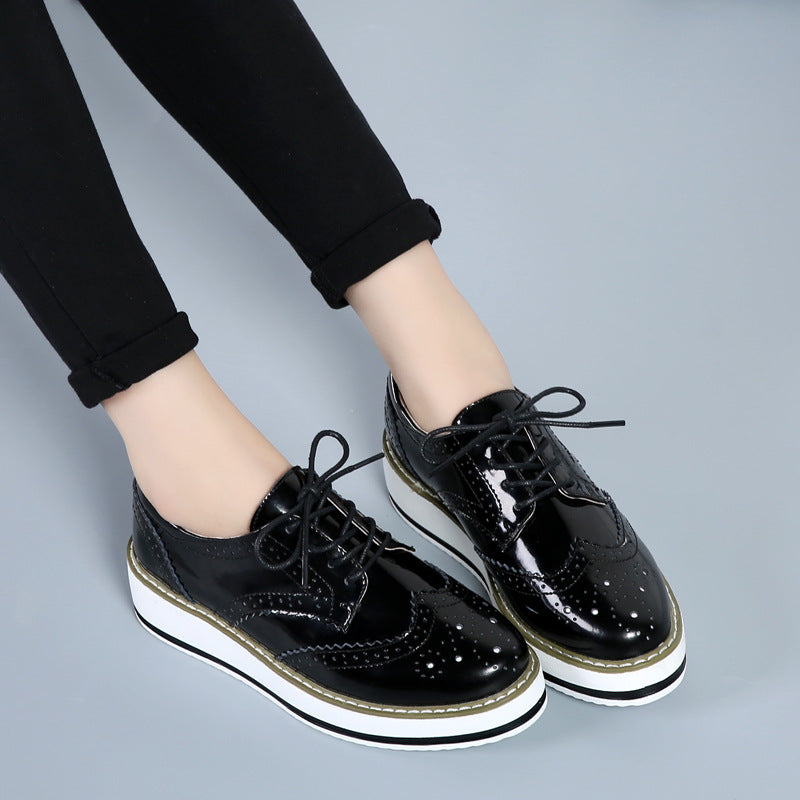 Damskie Wiosenne Płaskie Buty Sznurowane Z Lakierowaną Cholewką Faux Leather Z Okrągłym Noskiem