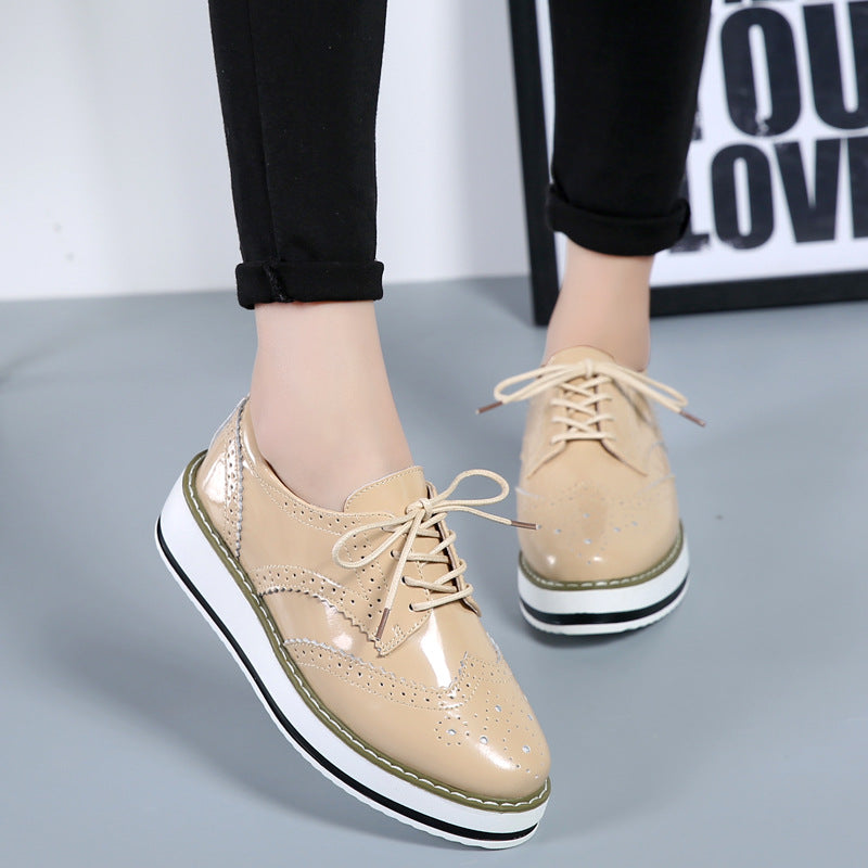 Damskie Wiosenne Płaskie Buty Sznurowane Z Lakierowaną Cholewką Faux Leather Z Okrągłym Noskiem