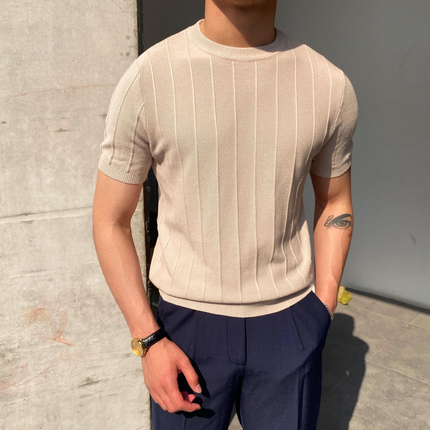 Męski T-shirt z Krótkim Rękawem – Luźny Krój, Lekki, Wsuwany, Okrągły Dekolt