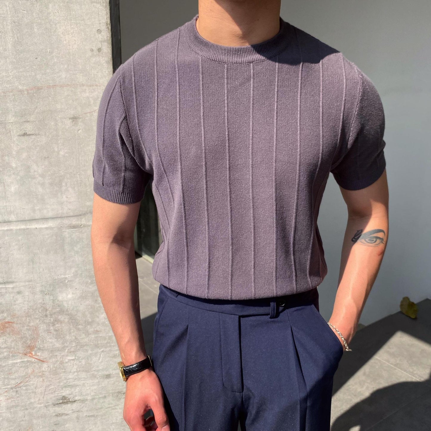 Męski T-shirt z Krótkim Rękawem – Luźny Krój, Lekki, Wsuwany, Okrągły Dekolt