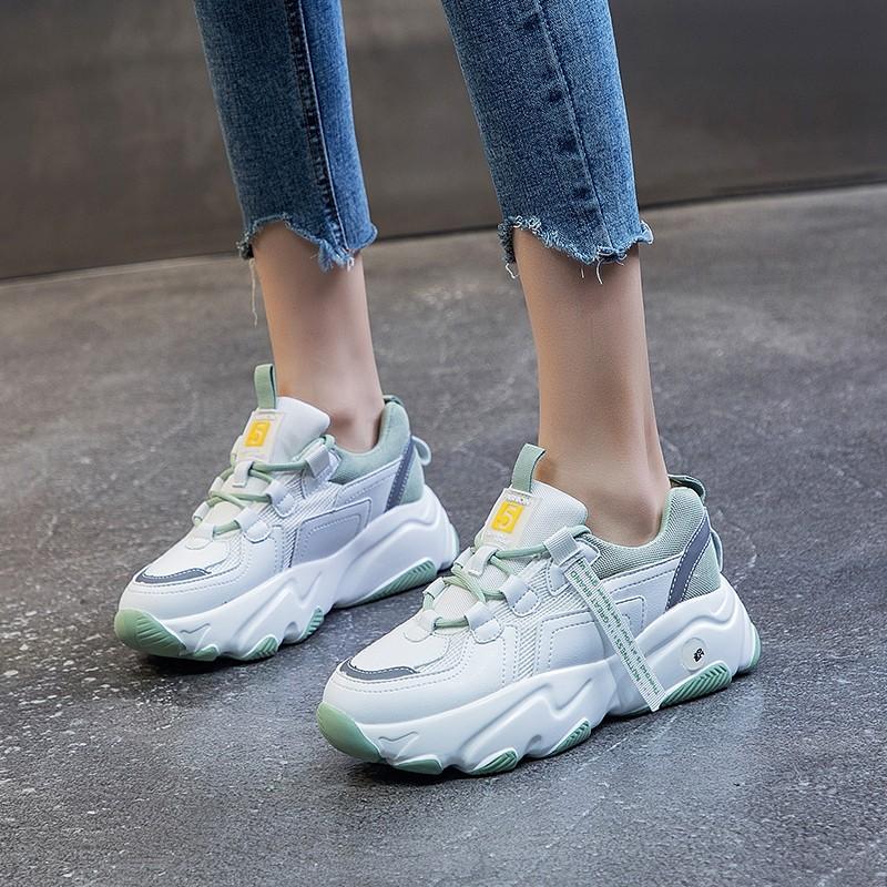 Damskie Sneakersy na Platformie ze Średnim Obcasem, Okrągłym Noskiem i Krzyżowym Paskiem