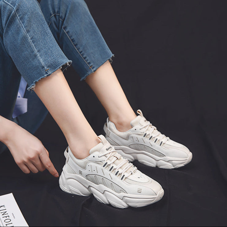 Damskie Sneakersy Wodoodporne na Platformie ze Średnim Obcasem, Sznurowane, Okrągły Nosek, Beżowe