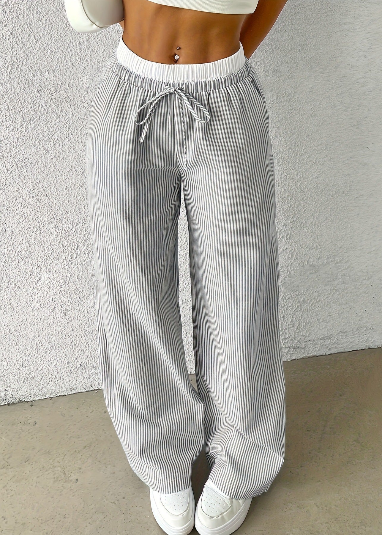 Damskie Spodnie Straight Leg Z Pasiastym Wzorem I Detalem Ogona