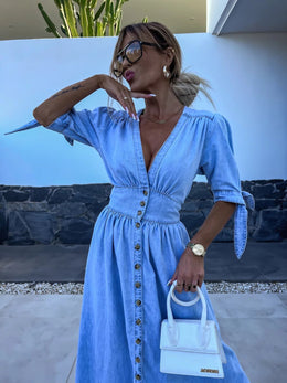 Damska Sukienka Midi z Tkaniny Denim Blend – Dekolt V i Krótkie Rękawy