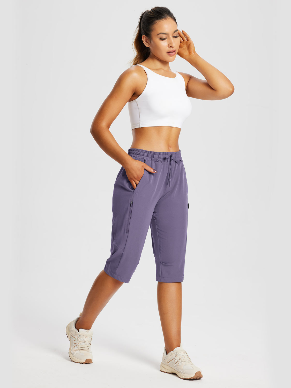 Damskie Spodnie Outdoor Capri z Kieszeniami i Regulowanym Pasem