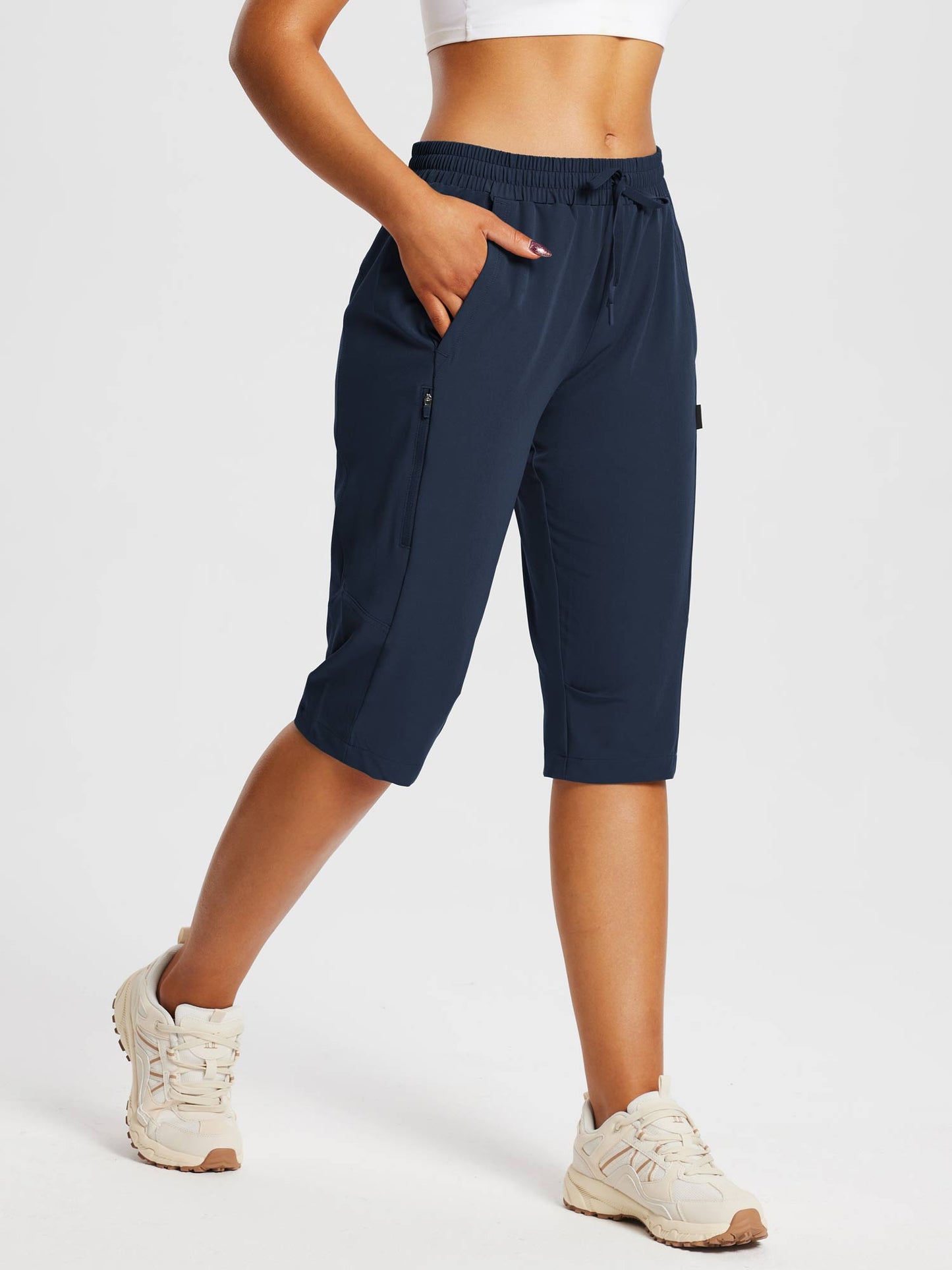 Damskie Spodnie Outdoor Capri z Kieszeniami i Regulowanym Pasem